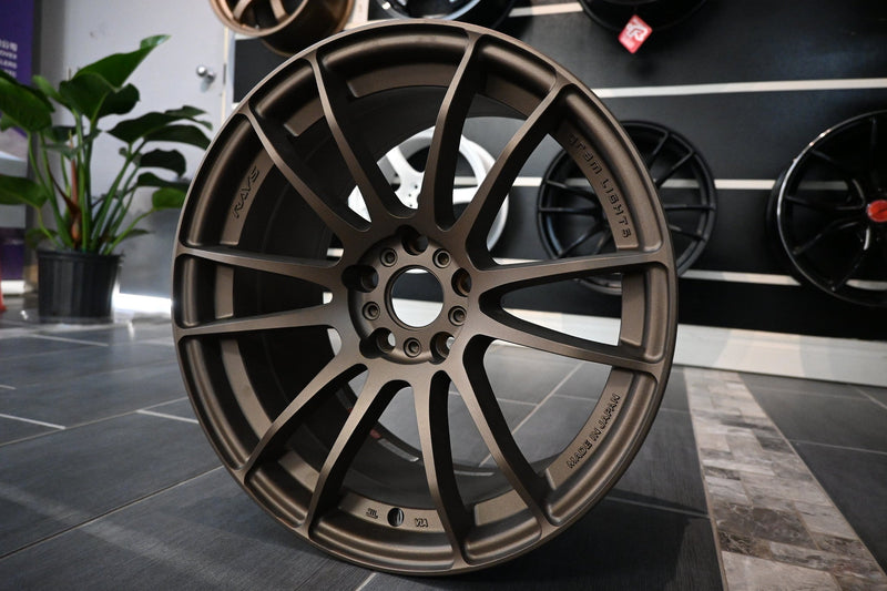 RAYS Gram Lights 57Xtreme Spec-D 18x9.5 ET38 5x114 Bronze