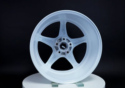 CR - Alabaster White - 18X9.5 5X114.3 Offset +38