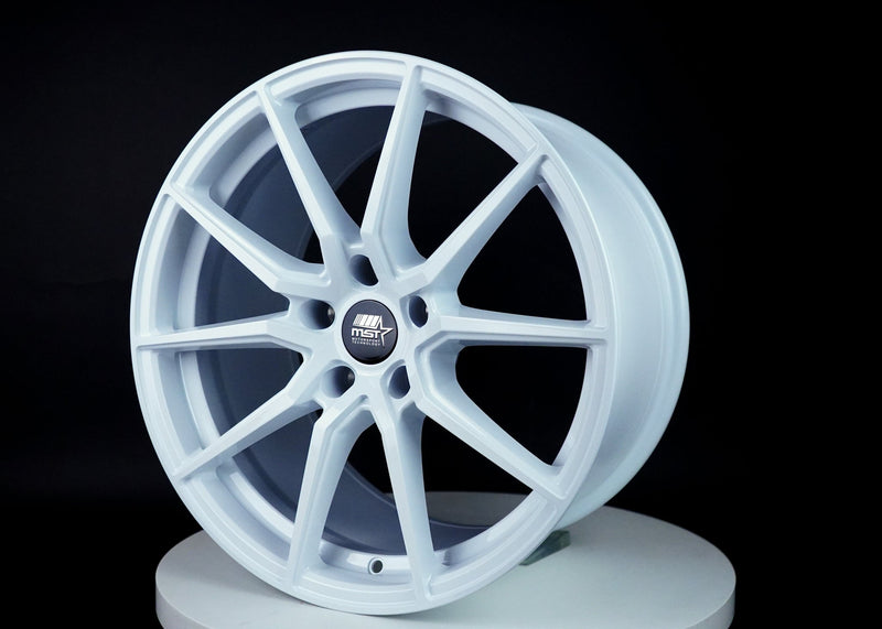 Delta - Alabaster White - 18x9.5 5x114.3 Offset +38