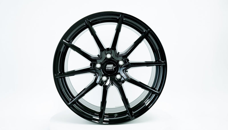 Delta - Glossy Black - 18x8.5 5X108 Offset +35