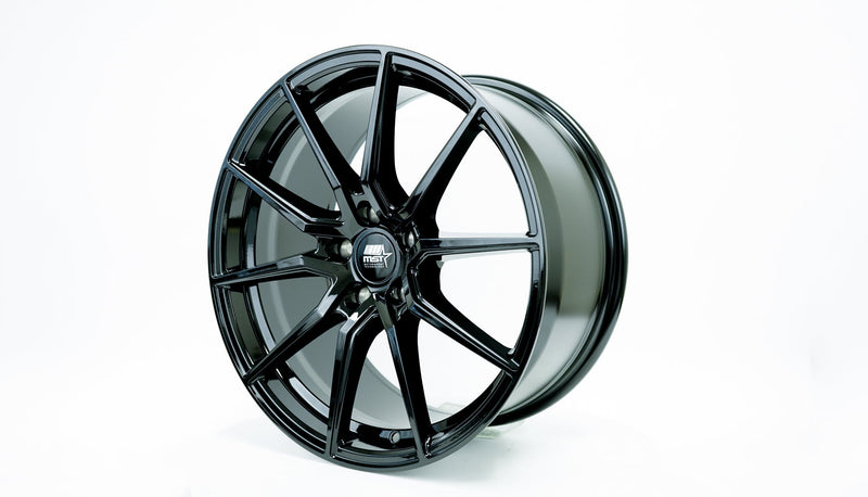 Delta - Glossy Black - 18x8.5 5X108 Offset +35