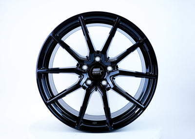 Delta - Glossy Black - 18x8.5 5x114.3 Offset +35