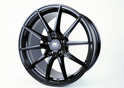 Delta - Glossy Black - 18x9.5 5x114.3 Offset +38