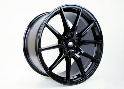 Delta - Glossy Black - 18x9.5 5x114.3 Offset +38