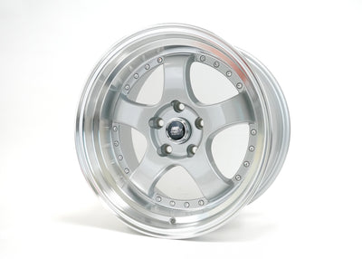 MT07 - Silver w/Machined Lip - 17x9.0 5x114.3 Offset +20