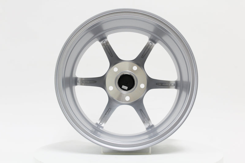 MT40 - Glossy Silver - 16X7.0 5X114.3 Offset +38