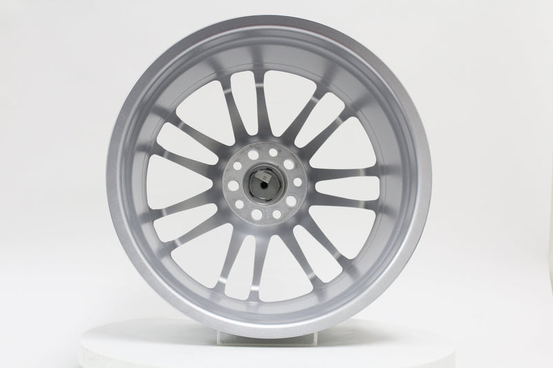 MT45 - Glossy Silver - 18X9.5 5X114.3 Offset +38