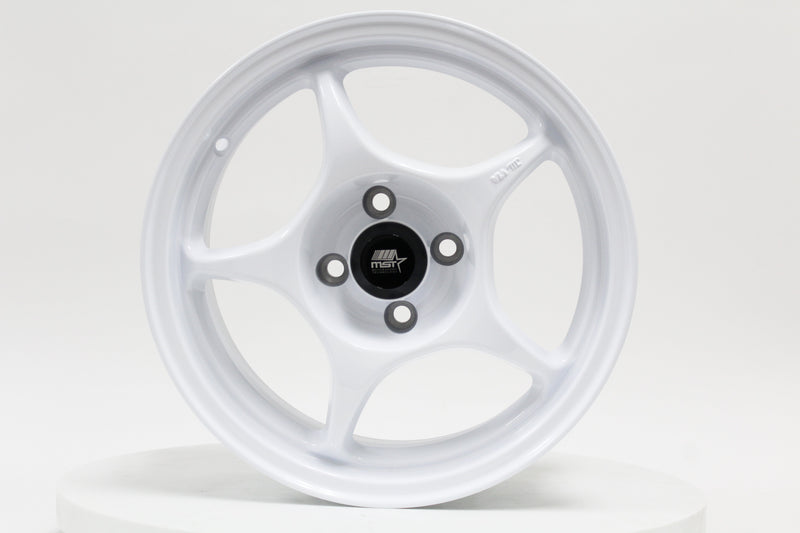 MT46 - Glossy White - 15x7.0 4x100 Offset +35