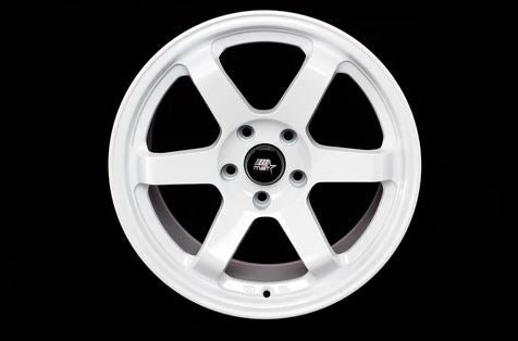 MST MT01 18x9.5 +35 5x114.3 - Glossy White